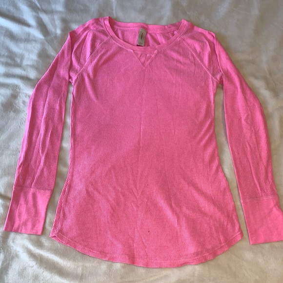 womens pink thermal top